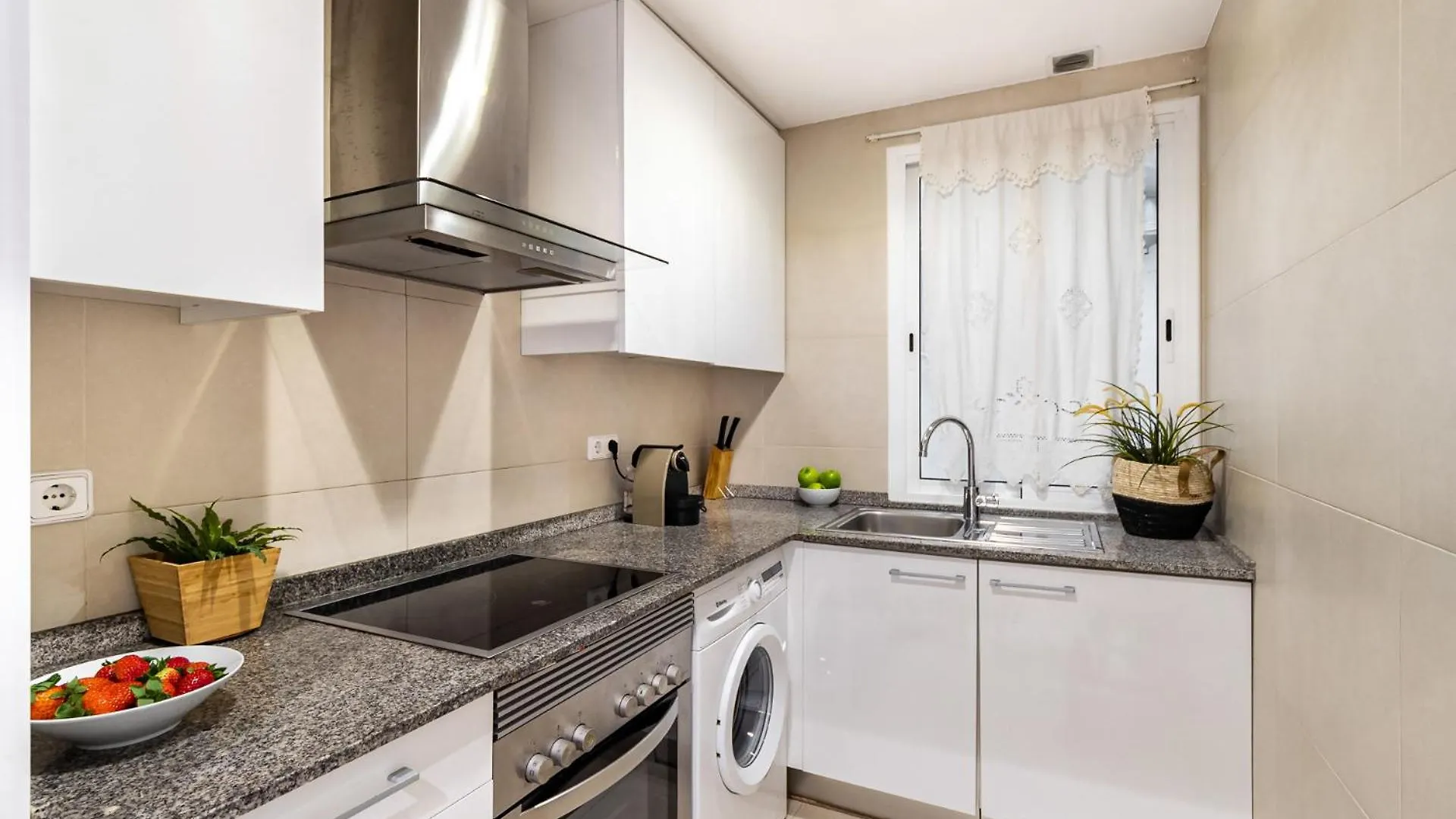 Flaugier Apartment Near Sagrada Familia Barcelona Spanien